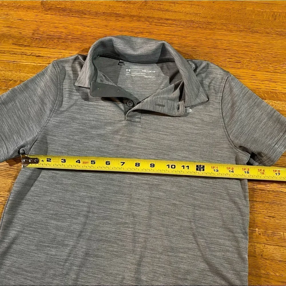 Boys Under Armour Polo Shirt size Med Loose fit
